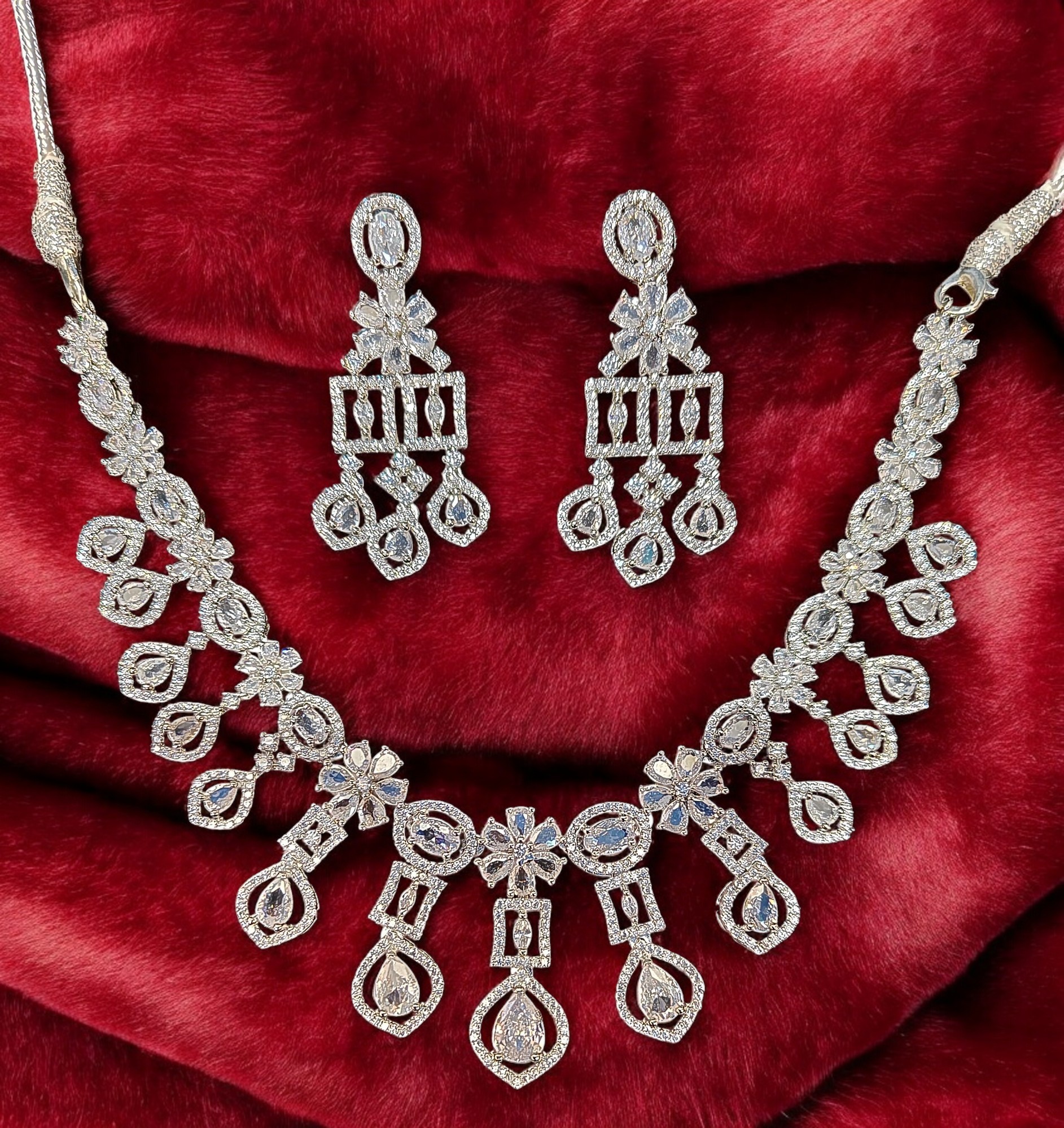 Luxury Crystal Chandelier Necklace & Earrings Combo White